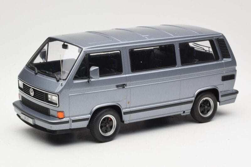 Volkswagen T3 Porsche B32 Minibus Zils KK-Scale 1:18 KKDC180221 Metāls