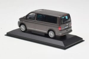 Volkswagen T5 Bus Bronze Metallic Minichamps 1:43 4039378412203 Metāls — attēls 3 no 4