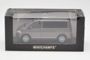 Volkswagen T5 Bus Bronze Metallic Minichamps 1:43 4039378412203 Metāls — attēls 4 no 4