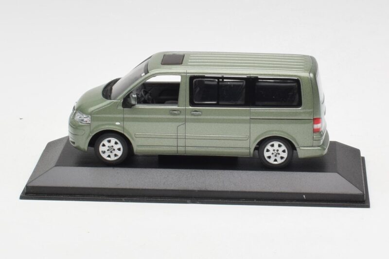 Volkswagen T5 Bus Fresco Green Minichamps 1:43 T5001-B Metāls