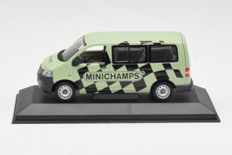 Volkswagen T5 Bus Zaļš Minichamps 1:43 T5002 Metāls