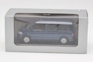 Volkswagen T5 Bus Shadow Blue Minichamps 1:43 842902102 Metāls — attēls 4 no 4