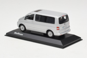 Volkswagen T5 Bus Sudrabs Minichamps 1:43 T5003 Metāls — attēls 3 no 4
