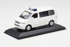 Volkswagen T5 Multivan Bundeswehr Neatliekamās Palīdzības Ārsts Prototips Minichamps 1:43 400052291-P1 Metāls — attēls 2 no 4