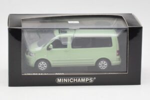 Volkswagen T5 Multivan California Laima Zaļš Minichamps 1:43 400052201 Metāls — attēls 4 no 4