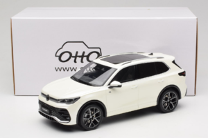 Volkswagen Tiguan R-Line Oryx White Pearl Otto 1:18 OT1219 Sveķi — attēls 6 no 6