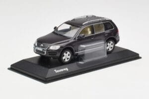 Volkswagen Touareg Pelēks Minichamps 1:43 TOUAREG001 Metāls — attēls 2 no 4