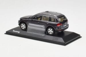 Volkswagen Touareg Pelēks Minichamps 1:43 TOUAREG001 Metāls — attēls 3 no 4
