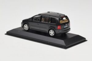 Volkswagen Touran 1T Tumšzaļš Minichamps 1:43 400052101 Metāls — attēls 3 no 4
