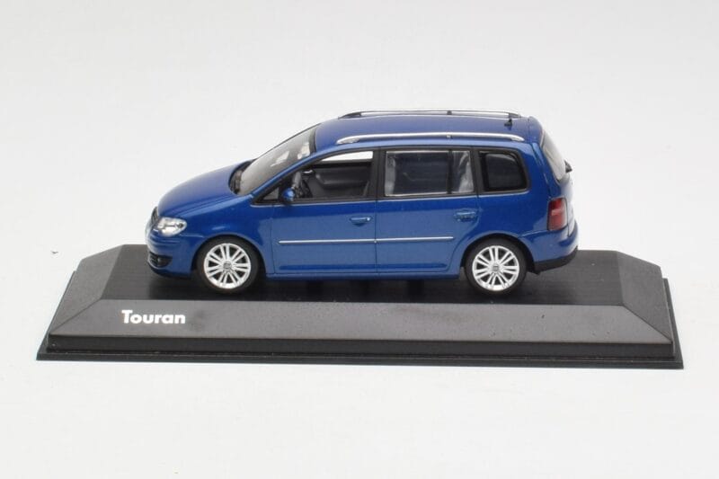 Volkswagen Touran Zils Minichamps 1:43 TOURAN002 Metāls