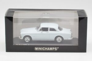 Volvo 121 Amazon Spilgti Zils Minichamps 1:43 430171007 Metāls — attēls 4 no 4