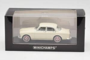 Volvo 121 Amazon Balts Minichamps 1:43 430171040 Metāls — attēls 4 no 4