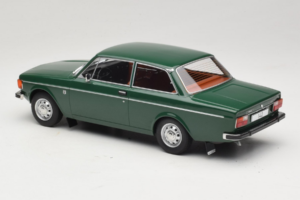 Volvo 142 Zaļš MCG 1:18 MCG18005 Metāls — attēls 5 no 6