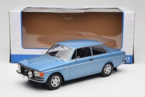 Volvo 142 Gaiši Zils MCG 1:18 MCG18444 Metāls — attēls 6 no 6