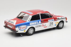 Volvo 142 #29 M. Alen / I. Kivimaki Rally 1000 Lakes 1973 MCG 1:18 MCG18528R Metāls — attēls 2 no 6