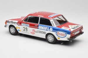 Volvo 142 #29 M. Alen / I. Kivimaki Rally 1000 Lakes 1973 MCG 1:18 MCG18528R Metāls — attēls 5 no 6