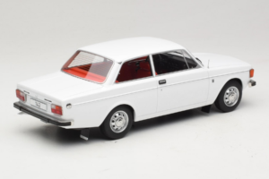 Volvo 142 Balts MCG 1:18 MCG18445 Metāls — attēls 2 no 6