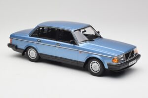 Volvo 240 GL Zils Metalik Minichamps 1:18 155171404 Metāls — attēls 4 no 6