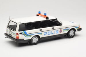 Volvo 240 GL Universāls Polis Sweden Minichamps 1:18 155171480 Metāls — attēls 2 no 6