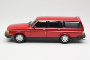 Volvo 240 GL Universāls Sarkans Minichamps 1:18 155171411 Metāls — attēls 3 no 6