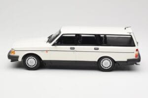 Volvo 240 GL Universāls Balts Minichamps 1:18 155171412 Metāls — attēls 3 no 6