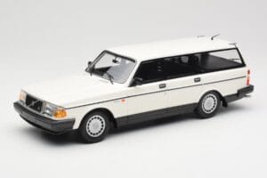 Volvo 240 GL Universāls Balts Minichamps 1:18 155171412 Metāls