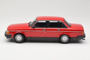 Volvo 240 GL Tumši Sarkans Minichamps 1:18 166171401 Metāls — attēls 3 no 6