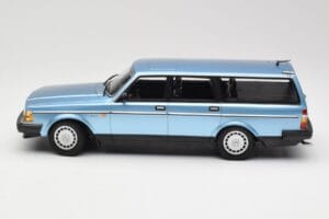 Volvo 240 GL Estate Blue Metallic Minichamps 1:18 155171414 Metāls — attēls 3 no 6
