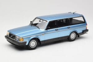 Volvo 240 GL Estate Blue Metallic Minichamps 1:18 155171414 Metāls