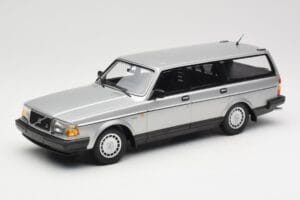 Volvo 240 GL Estate Sudrabs Minichamps 1:18 155171416 Metāls