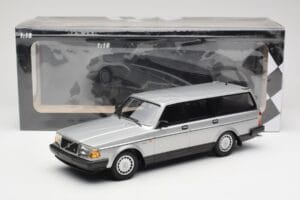 Volvo 240 GL Estate Sudrabs Minichamps 1:18 155171416 Metāls — attēls 6 no 6