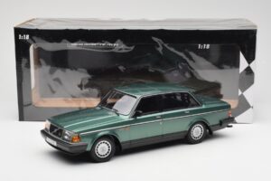 Volvo 240 GL Zaļš Metalic Minichamps 1:18 155171400 Metāls — attēls 6 no 6