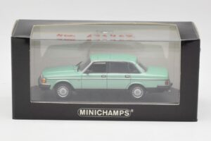Volvo 240 GL Zaļš Metaliks Minichamps 1:43 400171402 Metāls — attēls 4 no 4