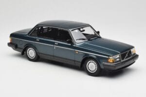 Volvo 240 GL Petrol Metallic Minichamps 1:18 155171407 Metāls — attēls 4 no 6