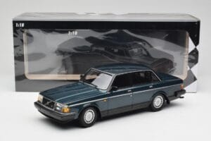 Volvo 240 GL Petrol Metallic Minichamps 1:18 155171407 Metāls — attēls 6 no 6