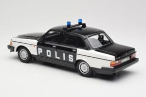 Volvo 240 GL Polis Sweden Melns Minichamps 1:18 155171497 Metāls — attēls 5 no 6