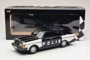 Volvo 240 GL Polis Sweden Melns Minichamps 1:18 155171497 Metāls — attēls 6 no 6