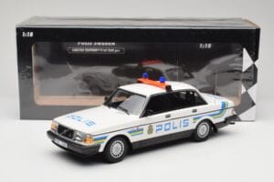 Volvo 240 GL Polis Sweden Minichamps 1:18 155171490 Metāls — attēls 6 no 6