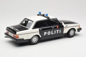 Volvo 240 GL Politi Norway Melns Minichamps 1:18 155171496 Metāls — attēls 2 no 6