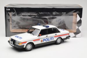 Volvo 240 GL Politi Norway Minichamps 1:18 155171491 Metāls — attēls 6 no 6