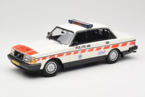 Volvo 240 GL Politie Netherlands Minichamps 1:18 155171498 Metāls