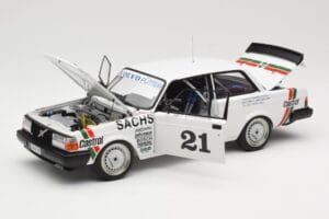 Volvo 240 Turbo #21 P. Stureson DTM Winner Wunstorf 1985 AUTOart 1:18 88592 Metāls — attēls 2 no 8
