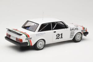 Volvo 240 Turbo #21 P. Stureson DTM Winner Wunstorf 1985 AUTOart 1:18 88592 Metāls — attēls 3 no 8