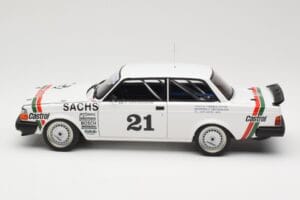 Volvo 240 Turbo #21 P. Stureson DTM Winner Wunstorf 1985 AUTOart 1:18 88592 Metāls — attēls 4 no 8