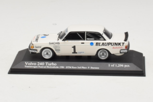 Volvo 240 Turbo #1 P. Stureson IPS Motorsport DTM 1986 Minichamps 1:43 400861701 Metāls