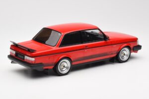 Volvo 240 Turbo Sarkans Custom IXO 1:18 18CMC177 Metāls — attēls 2 no 5