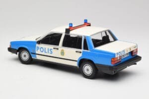 Volvo 740 GL Zviedru Policija Minichamps 1:18 155171791 Metāls — attēls 5 no 6