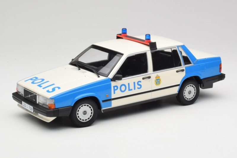 Volvo 740 GL Zviedru Policija Minichamps 1:18 155171791 Metāls