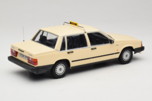 Volvo 740 GL Taksometrs Vācija Minichamps 1:18 155171792 Metāls — attēls 2 no 6