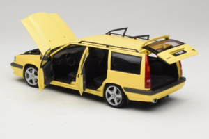 Volvo 850 T-5R Universāls Cream Yellow AUTOart 1:18 79506 Metāls — attēls 5 no 8
